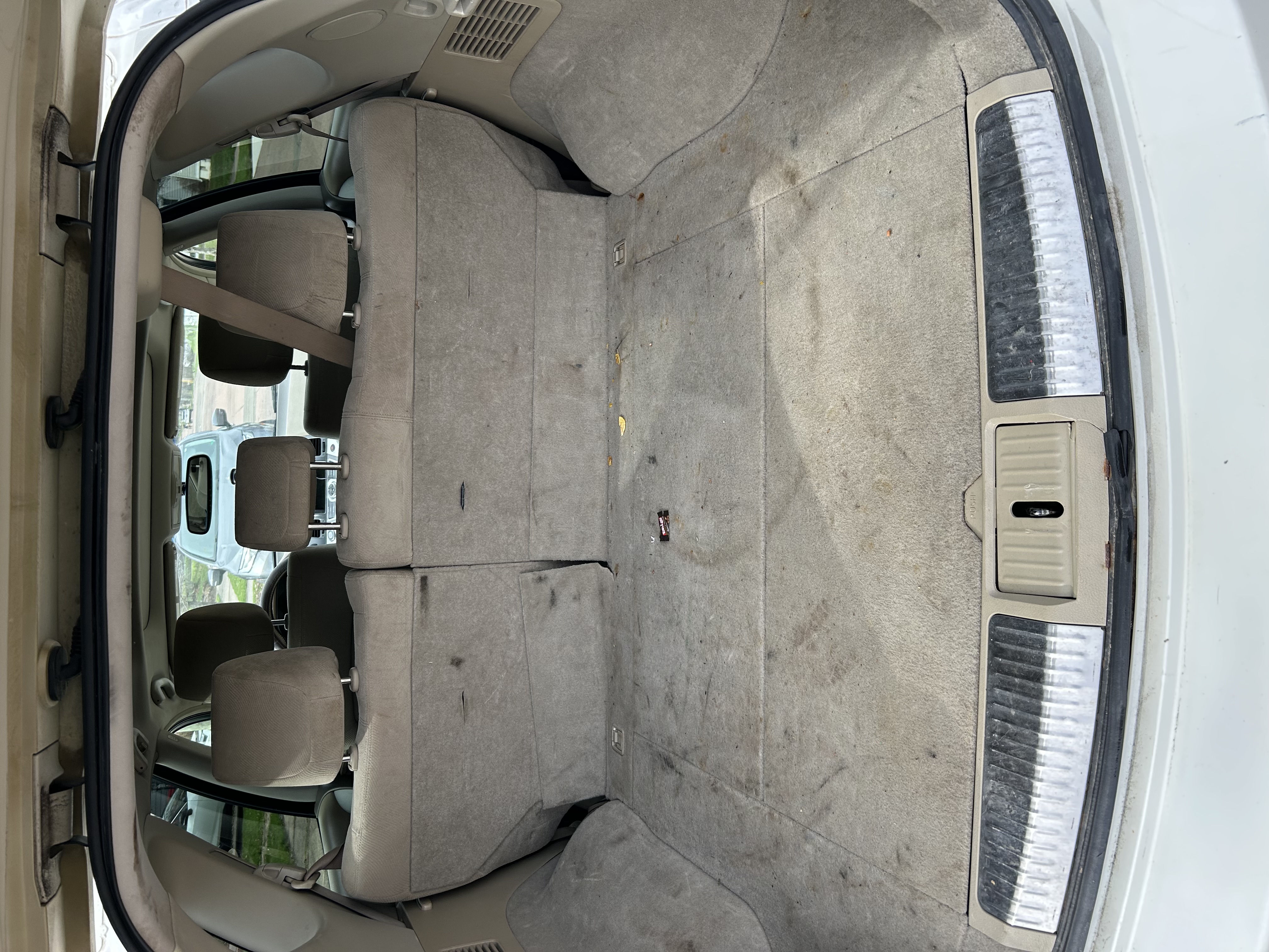 Nissan Murano trunk before