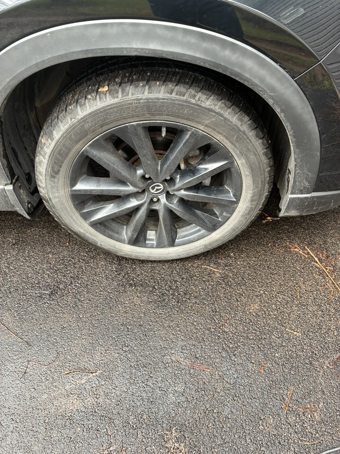 Mazda CX-9 wheel before
